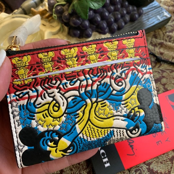 Authentic COACH Pebbled leather L.Edition Mickey Mouse zip card /ID/Keychain - Picture 4 of 11